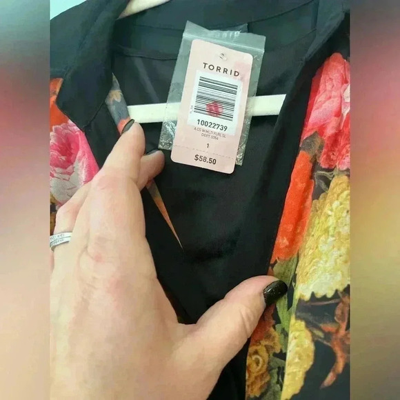 NWT torrid black Floral dress size 1 - Picture 3 of 7